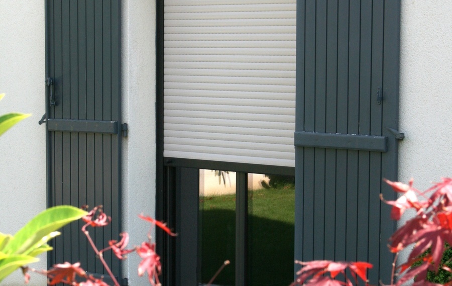 Volets battants roulants et occultants à Pont-l'Évêque